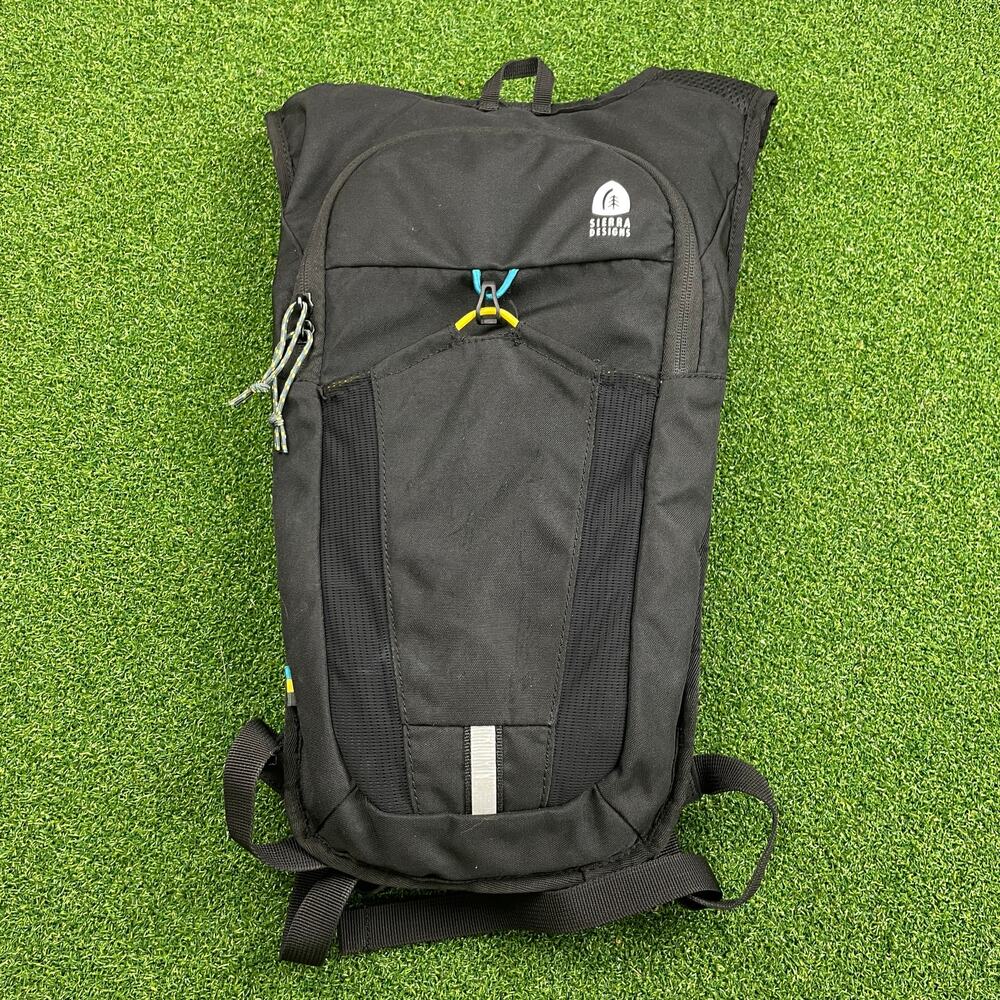 Sierra Designs Black Flagstaff 4L Hydration Pack Hiking 2L Reservoir